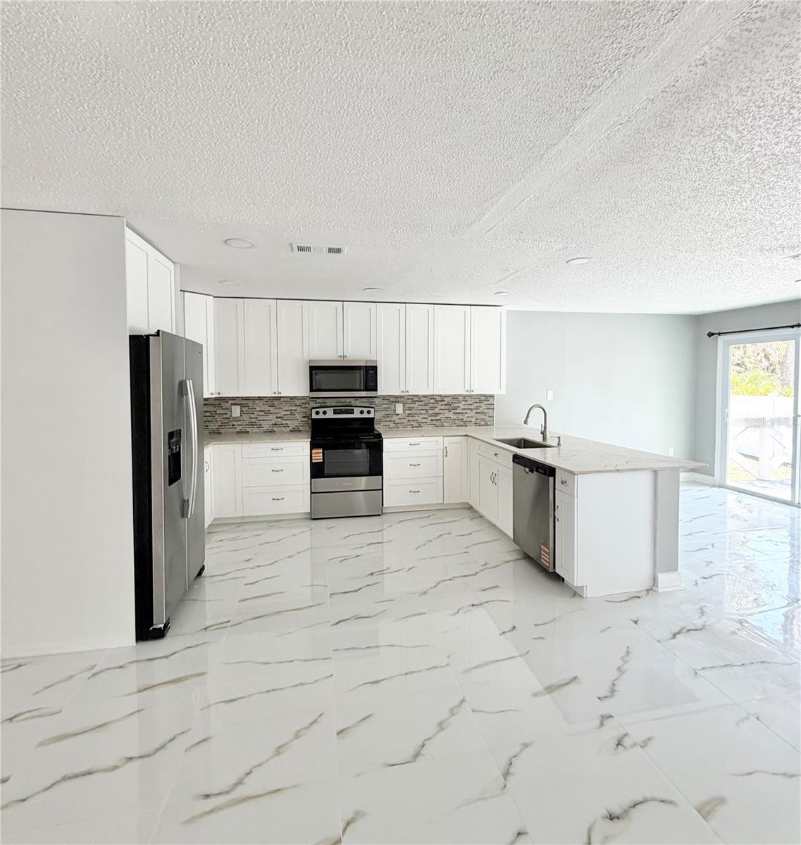 116 HERMES RD, VENICE, FL — photo 9