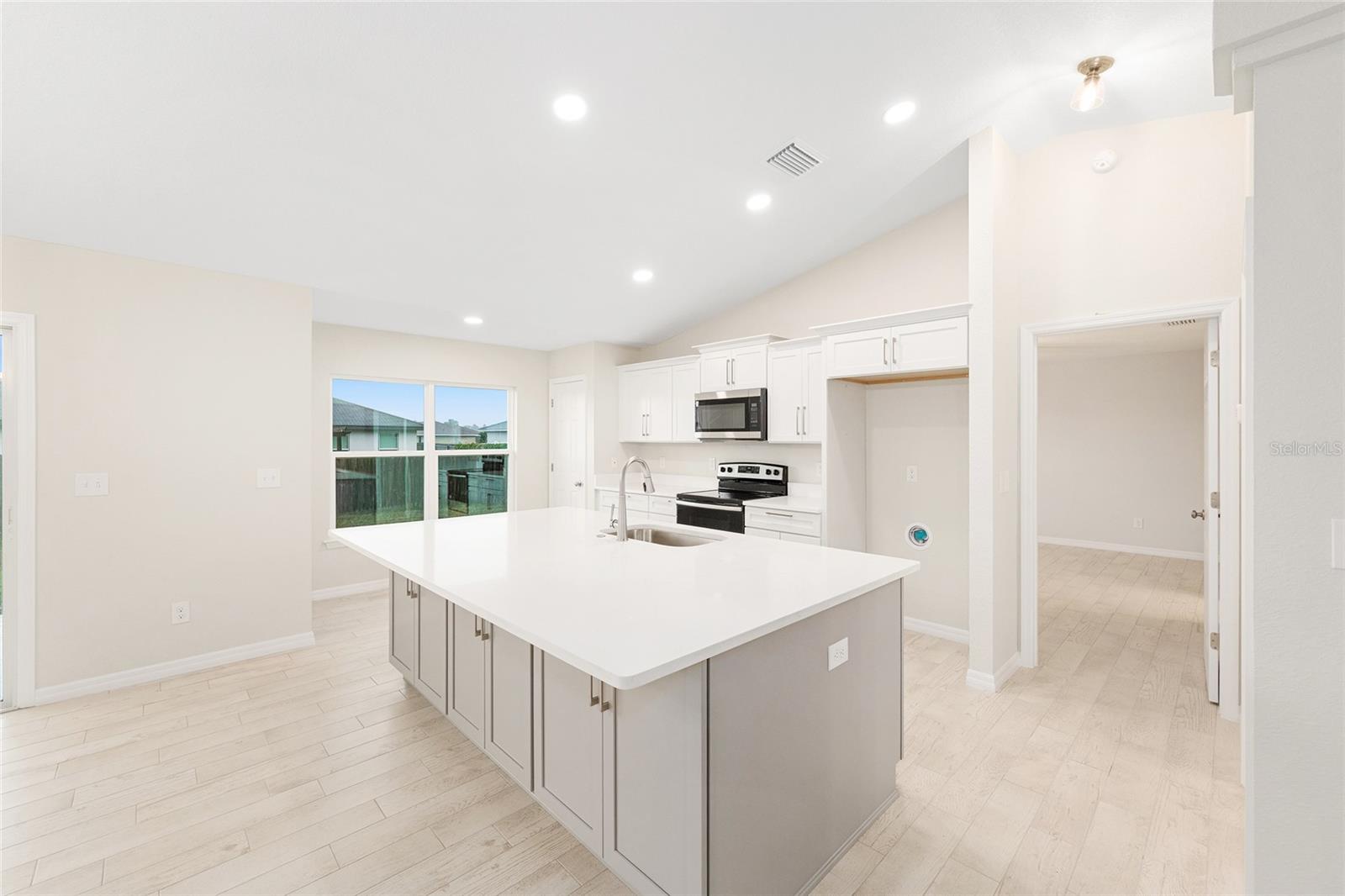 12371 SE 100TH AVE, BELLEVIEW, FL — photo 25