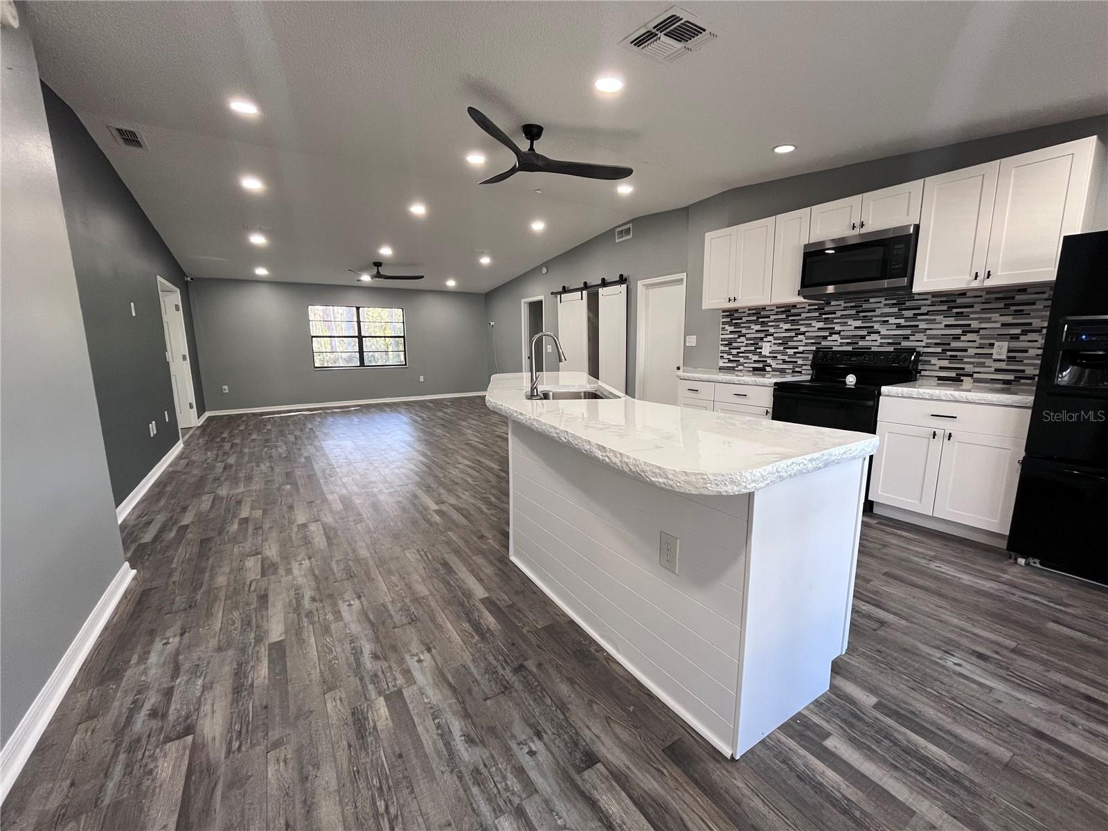 8122 MATTHEW DR, NEW PORT RICHEY, FL — photo 6