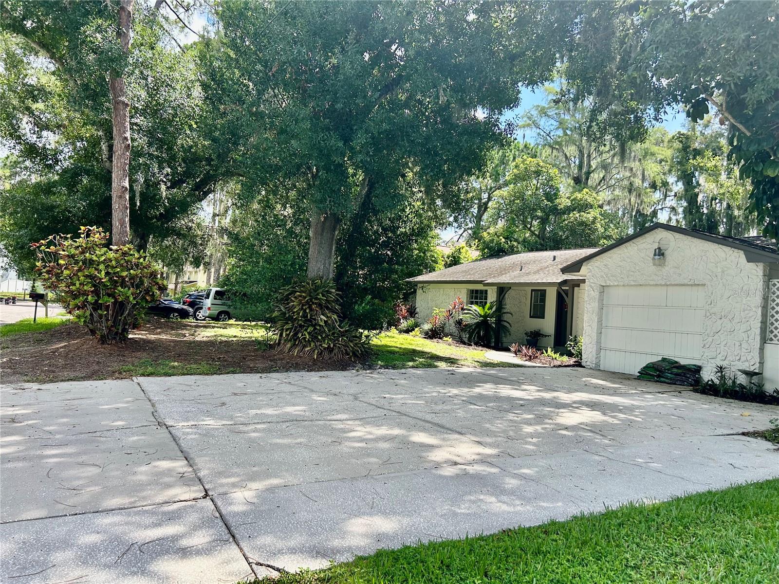 17017 PAULA LN, LUTZ, FL — photo 3