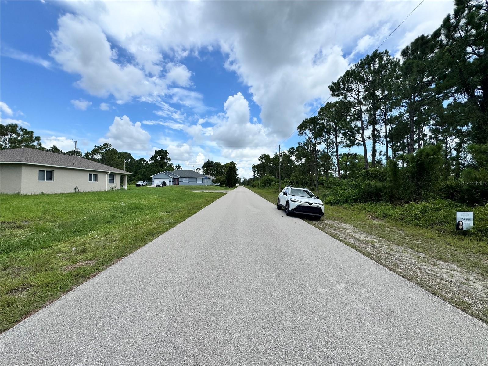 977 KELLOGG ST E, LEHIGH ACRES, FL — photo 4