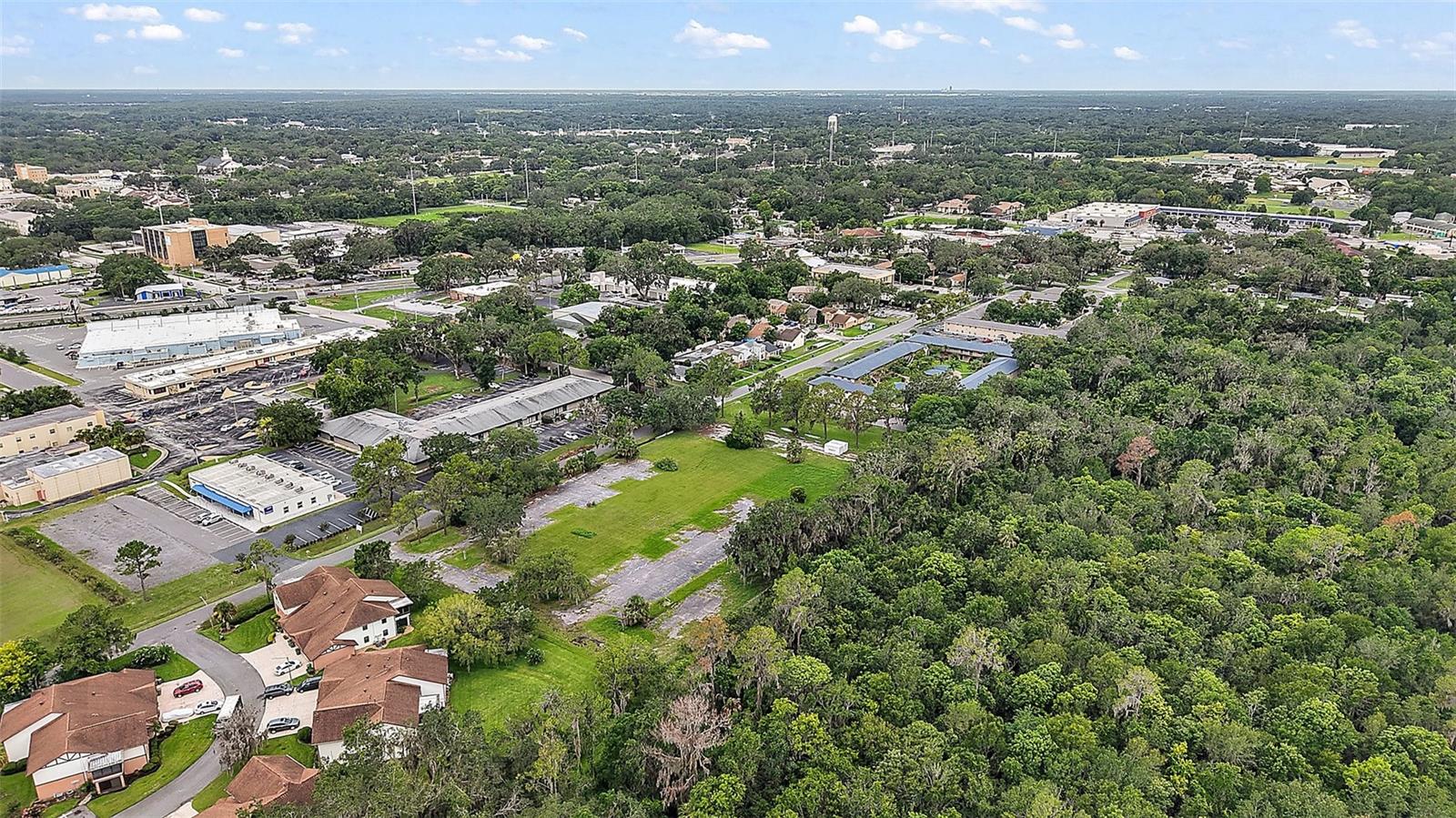 W OAK TERRACE DR, LEESBURG, FL — photo 9