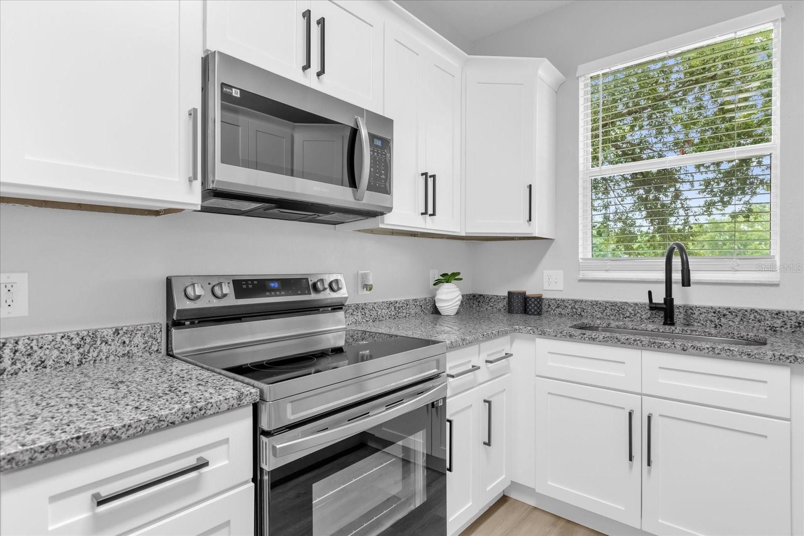 2020 CALABRIA AVE, DAVENPORT, FL — photo 12