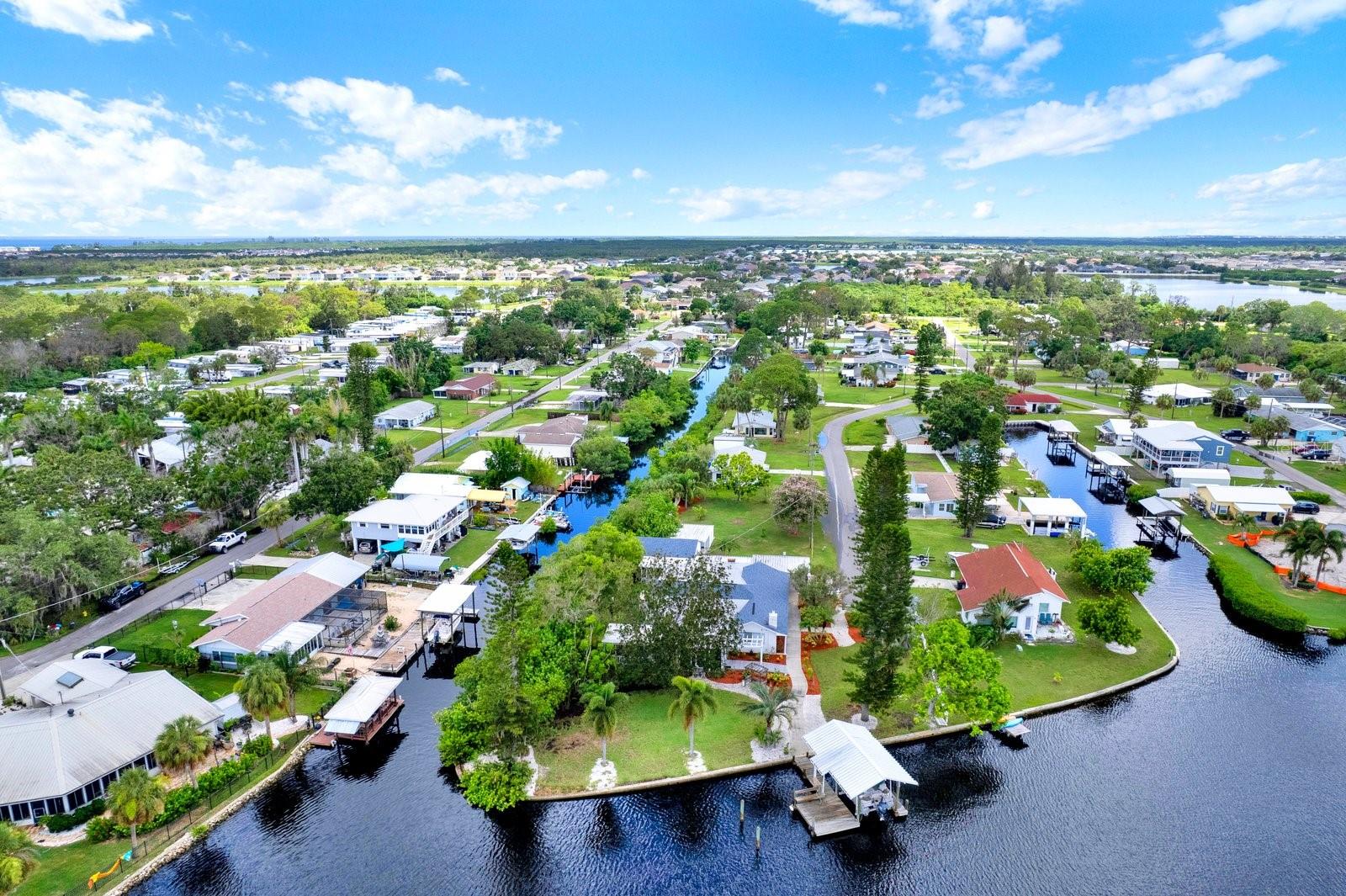 102 W NORTH BRANCH RD, RUSKIN, FL — photo 45