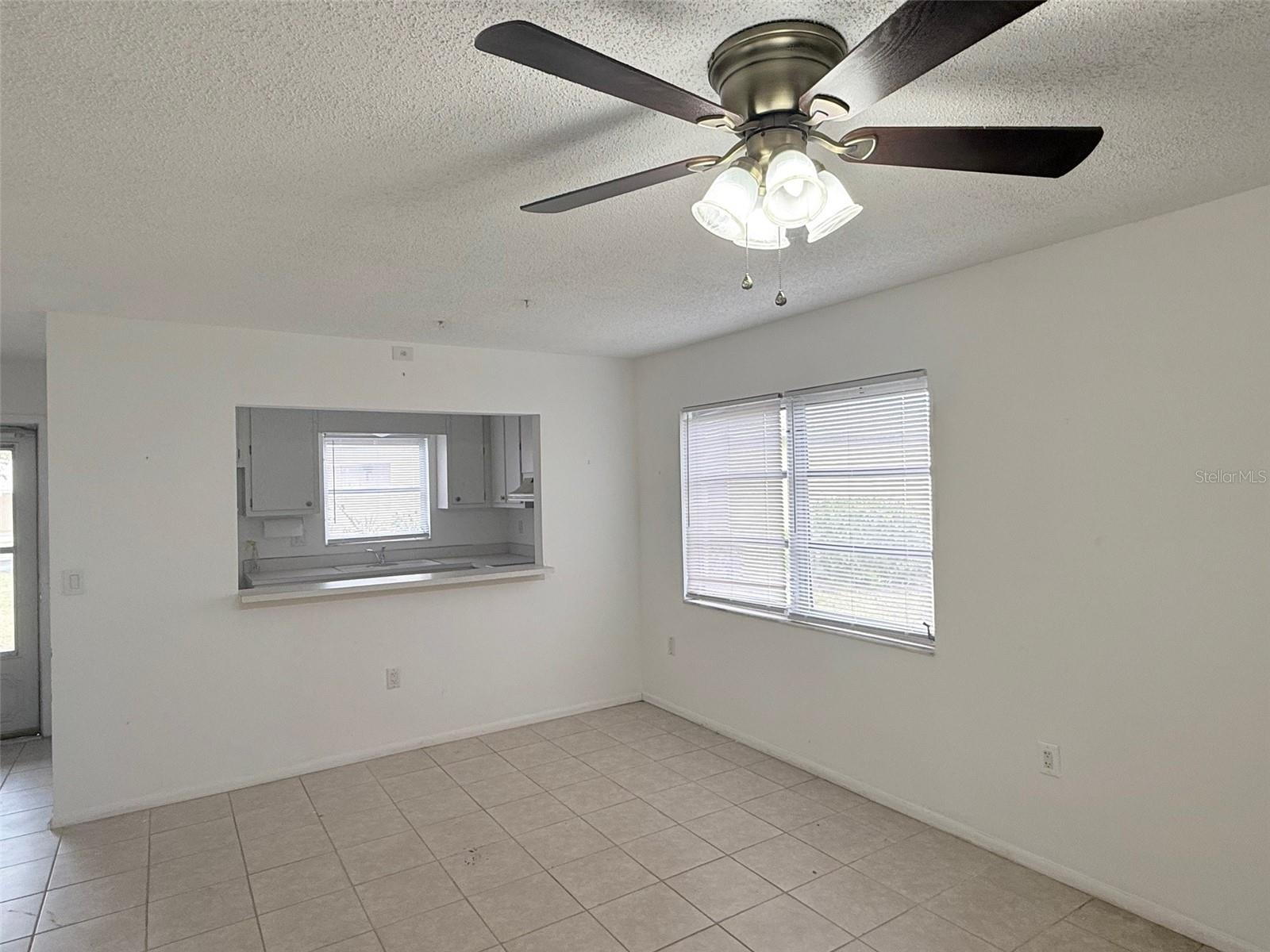 390 301 BLVD W #8D, BRADENTON, FL — photo 6