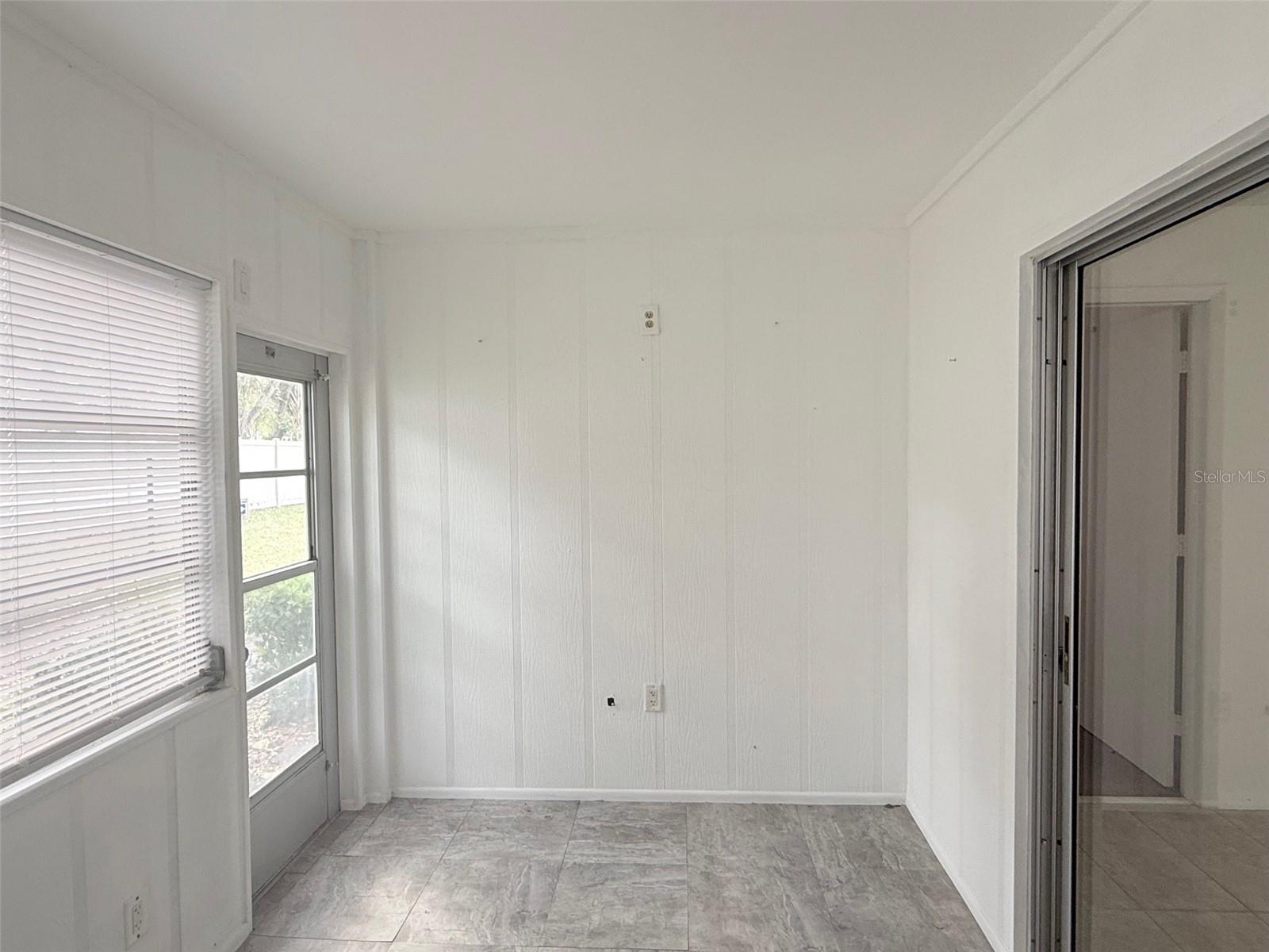 390 301 BLVD W #8D, BRADENTON, FL — photo 19