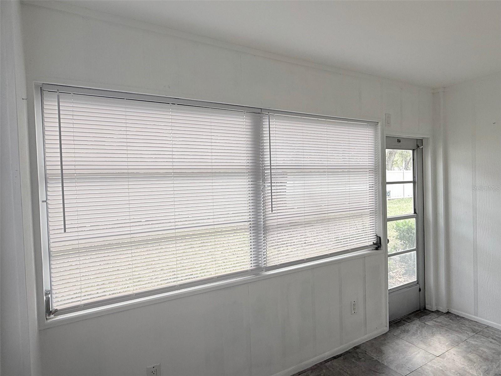 390 301 BLVD W #8D, BRADENTON, FL — photo 20