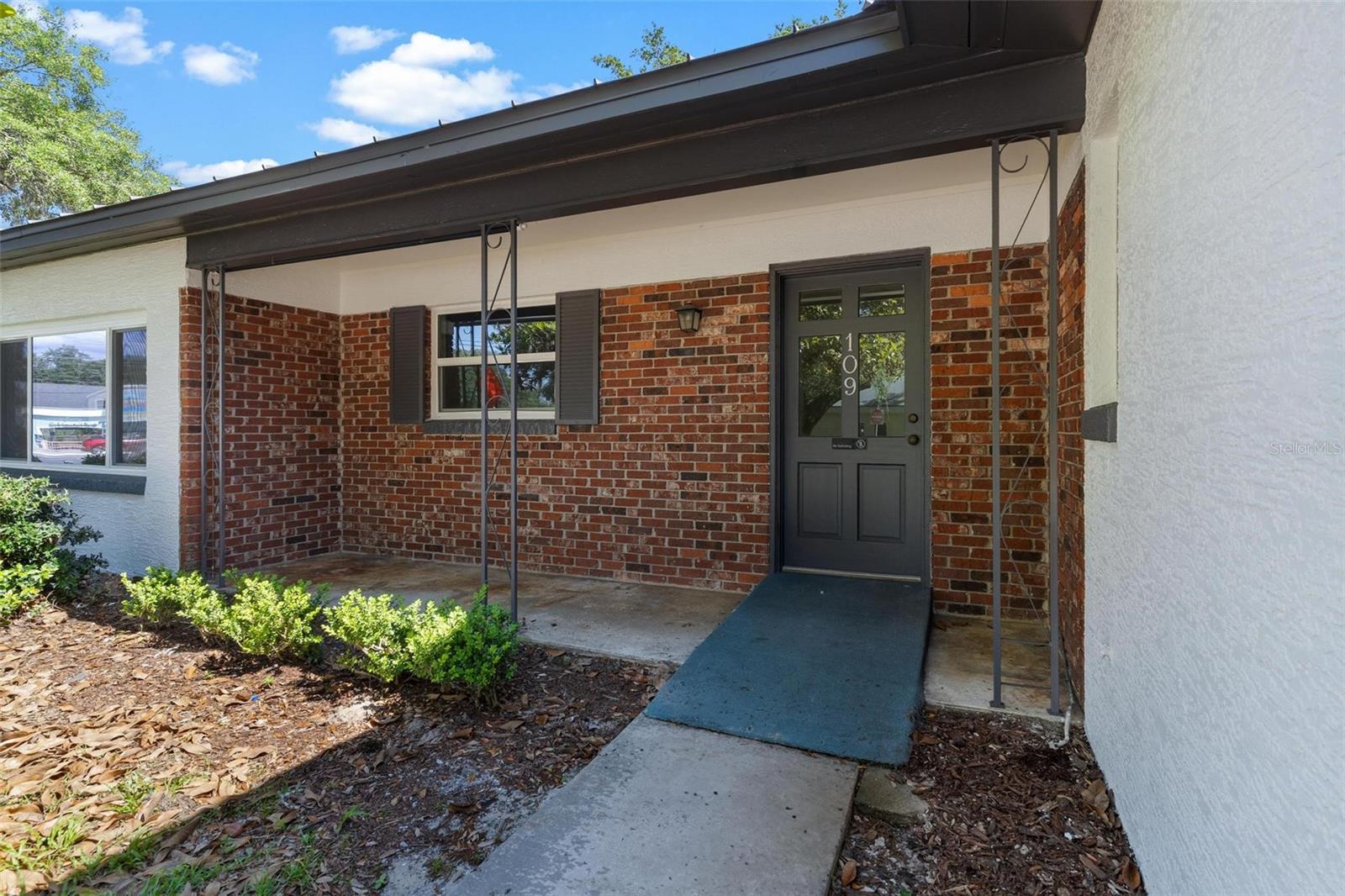 109 W LAKEVIEW ST, LADY LAKE, FL — photo 5