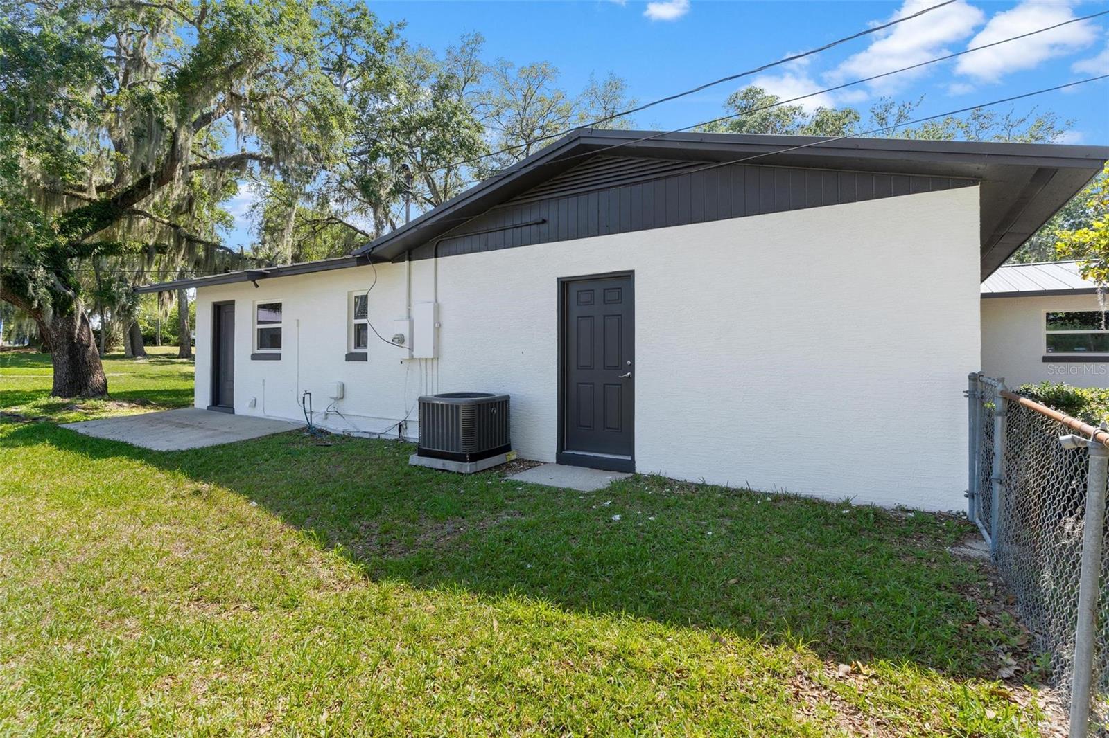 109 W LAKEVIEW ST, LADY LAKE, FL — photo 12