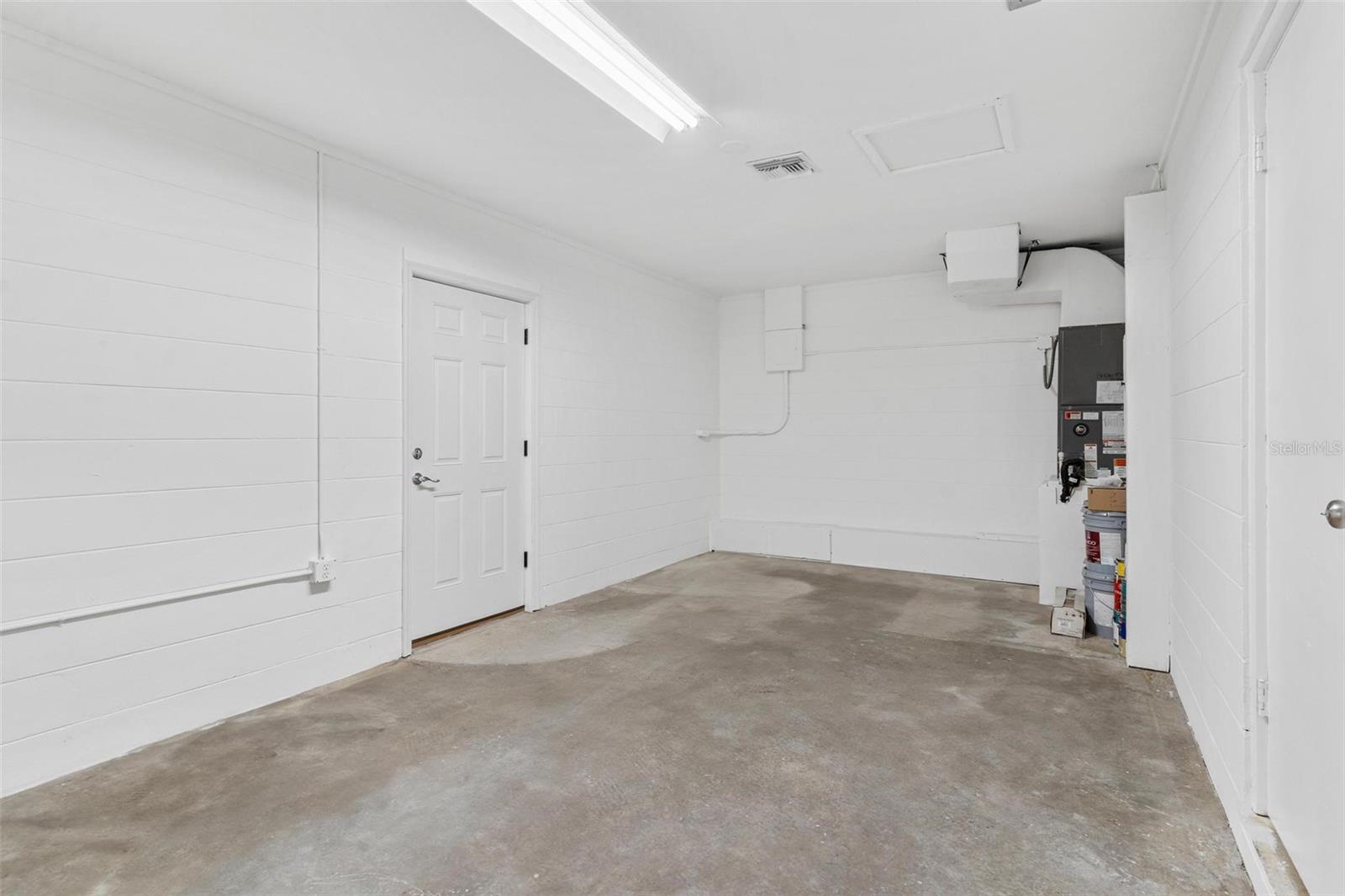 109 W LAKEVIEW ST, LADY LAKE, FL — photo 39