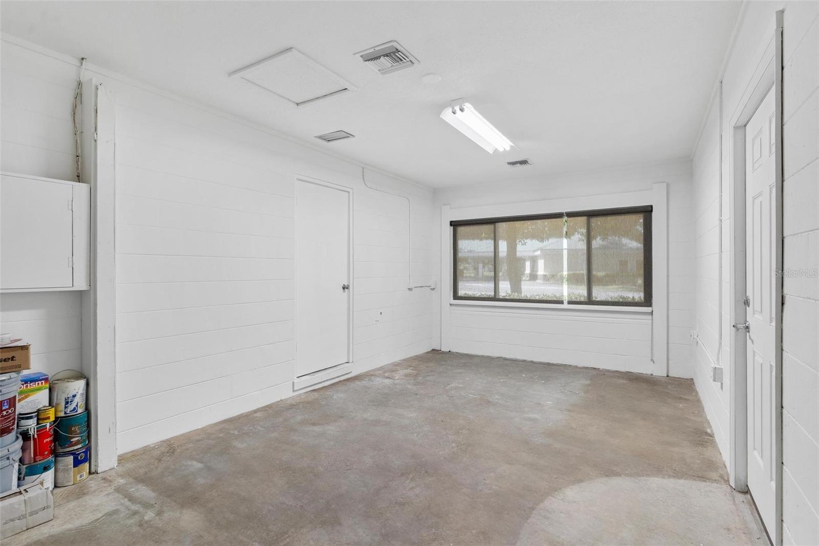 109 W LAKEVIEW ST, LADY LAKE, FL — photo 42