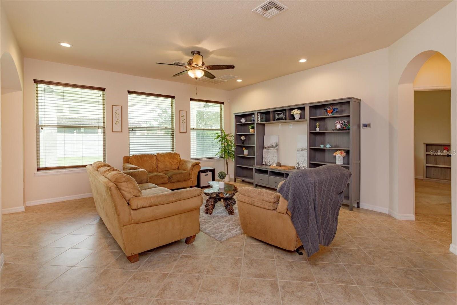1521 LAKE PARKWAY DR, ST CLOUD, FL — photo 10