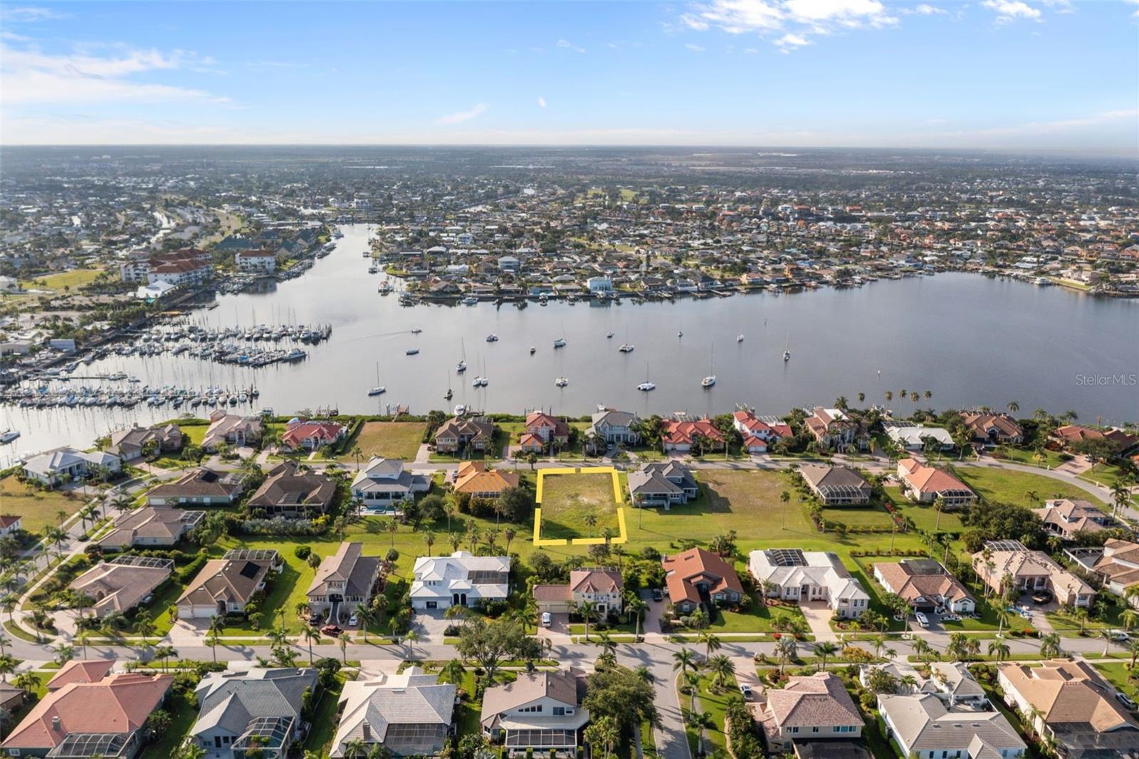 6436 RUBIA CIR, APOLLO BEACH, FL