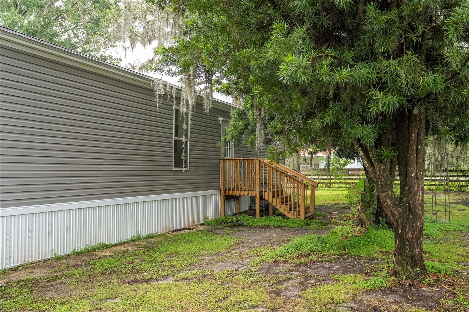 36720 EMERALDA ISLAND RD, LEESBURG, FL — photo 12