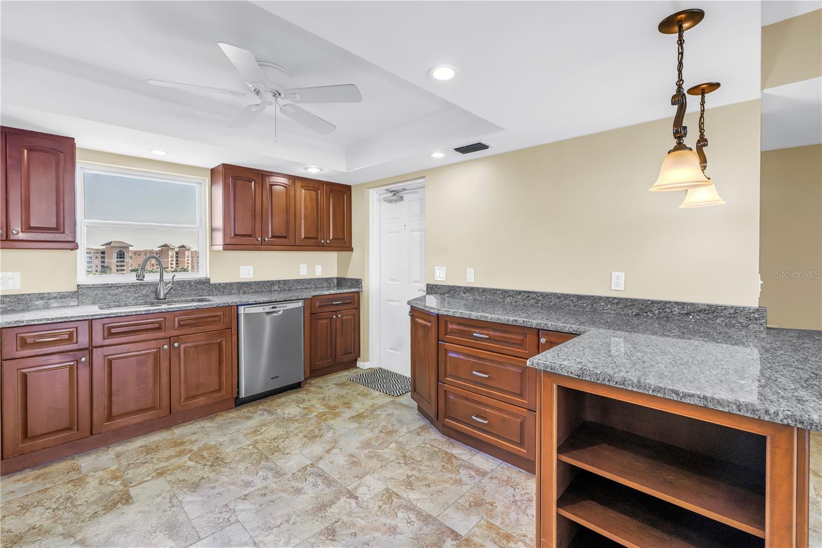 5108 BRITTANY DR S #908, ST PETERSBURG, FL — photo 8
