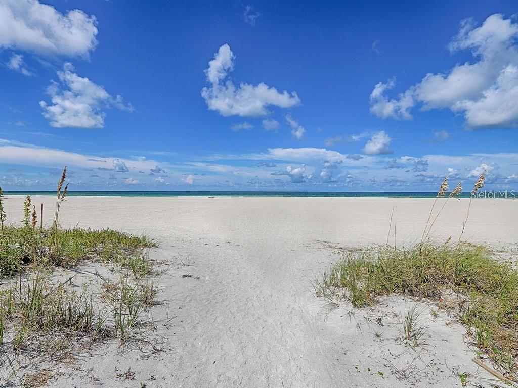 1170 GULF BLVD #1803, CLEARWATER BEACH, FL — photo 10