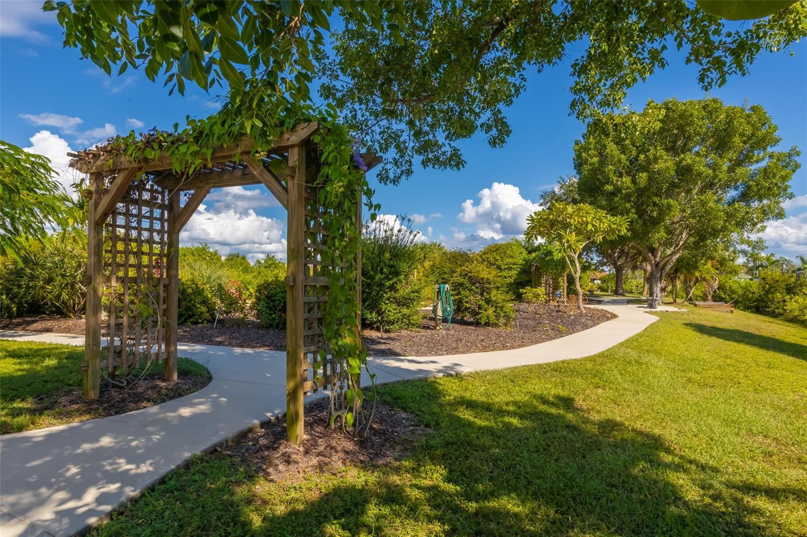 15531 APPLEWHITE CIR, PORT CHARLOTTE, FL — photo 29