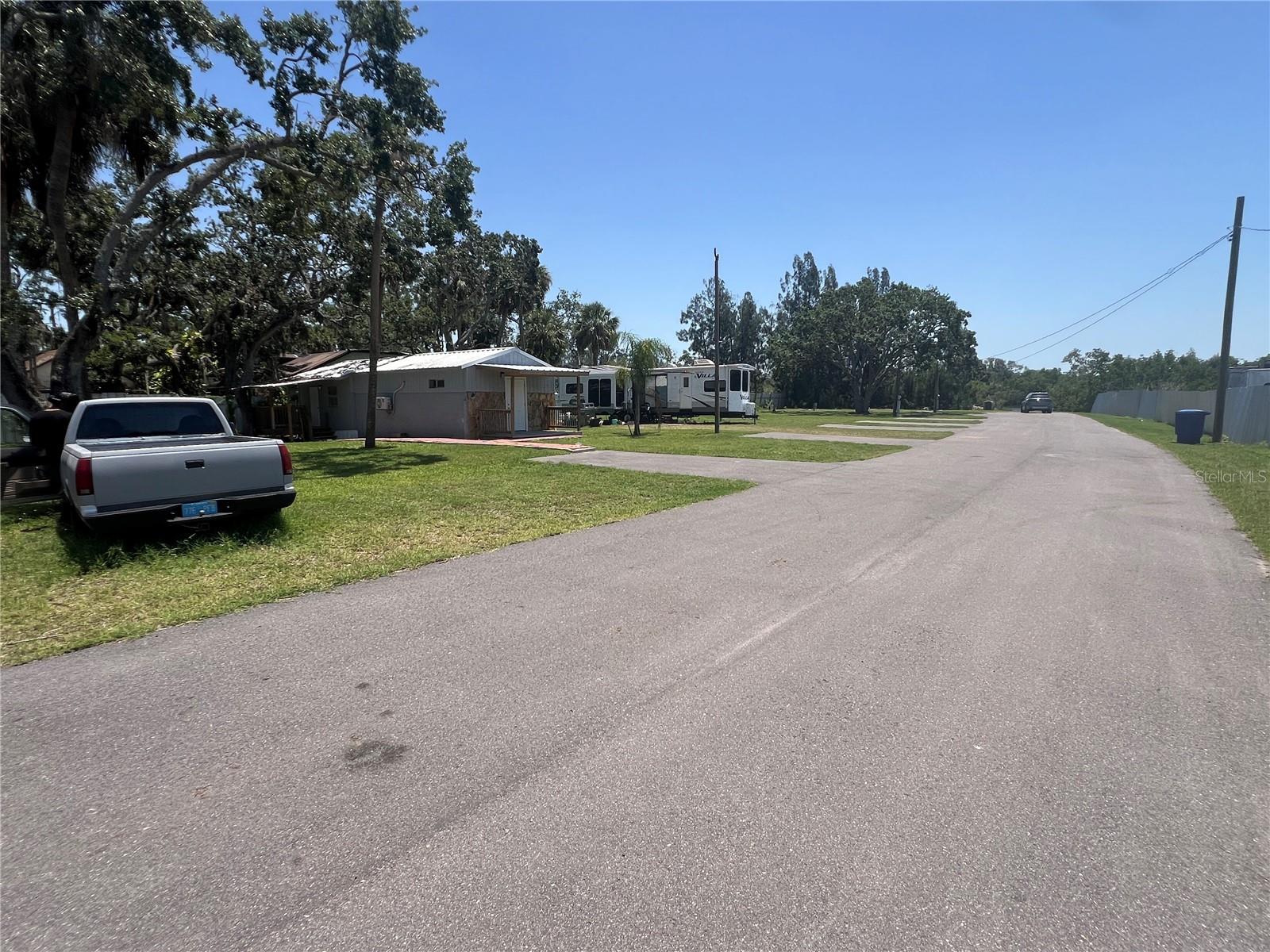 11224 RESTWOOD DR, GIBSONTON, FL — photo 16
