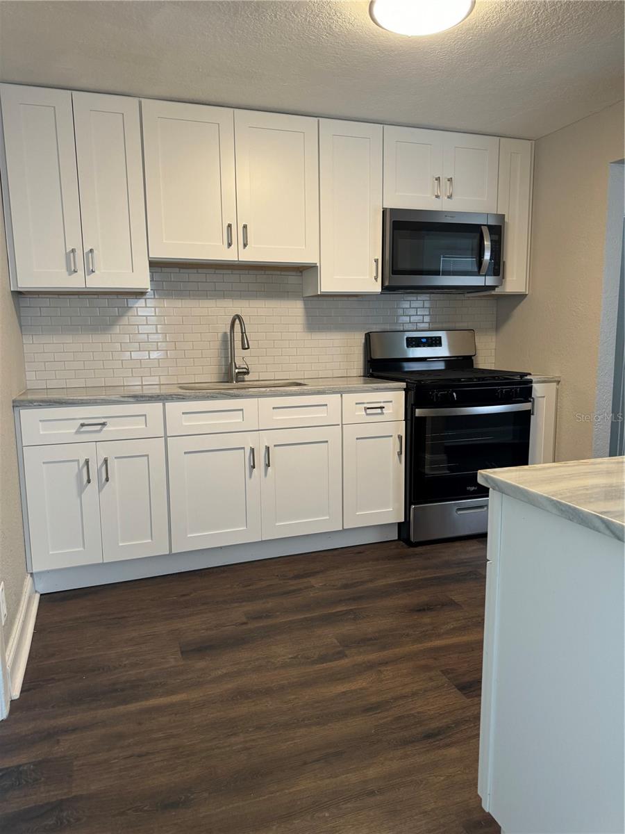 2065 N BETTY LN, CLEARWATER, FL — photo 129