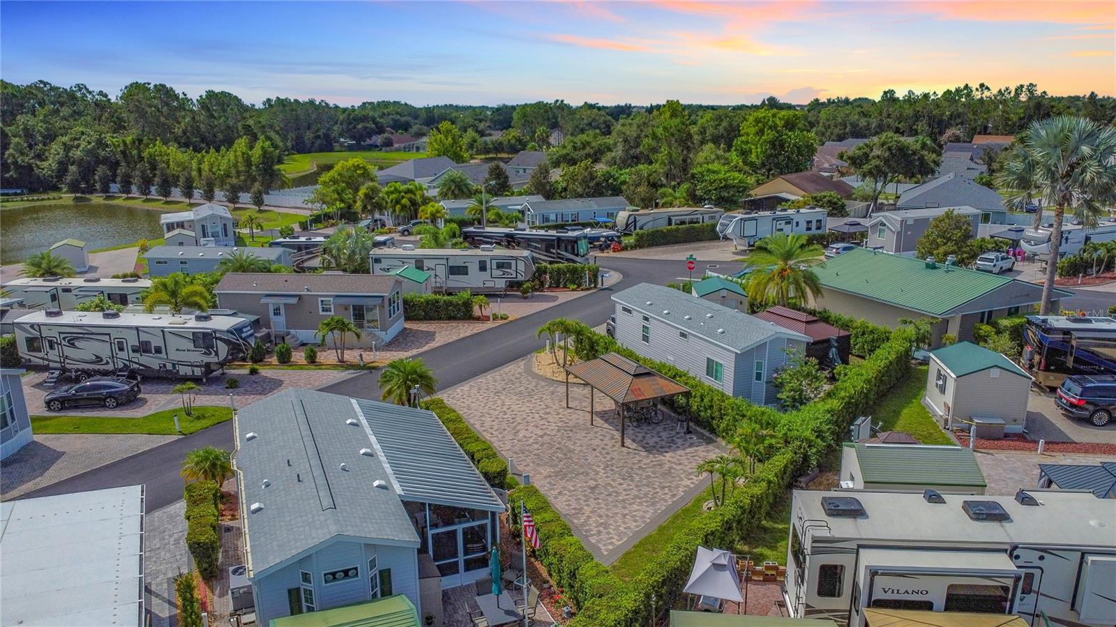 2411 PALM ST, CLERMONT, FL