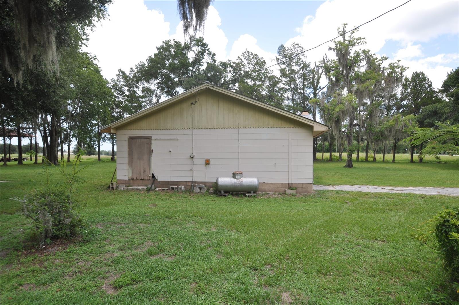 18491 NE STATE ROAD 121, WILLISTON, FL — photo 4