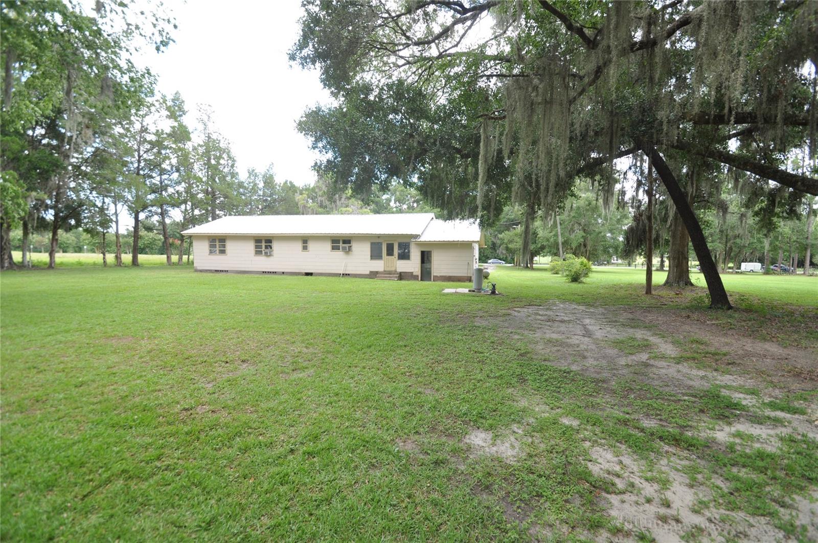18491 NE STATE ROAD 121, WILLISTON, FL — photo 6