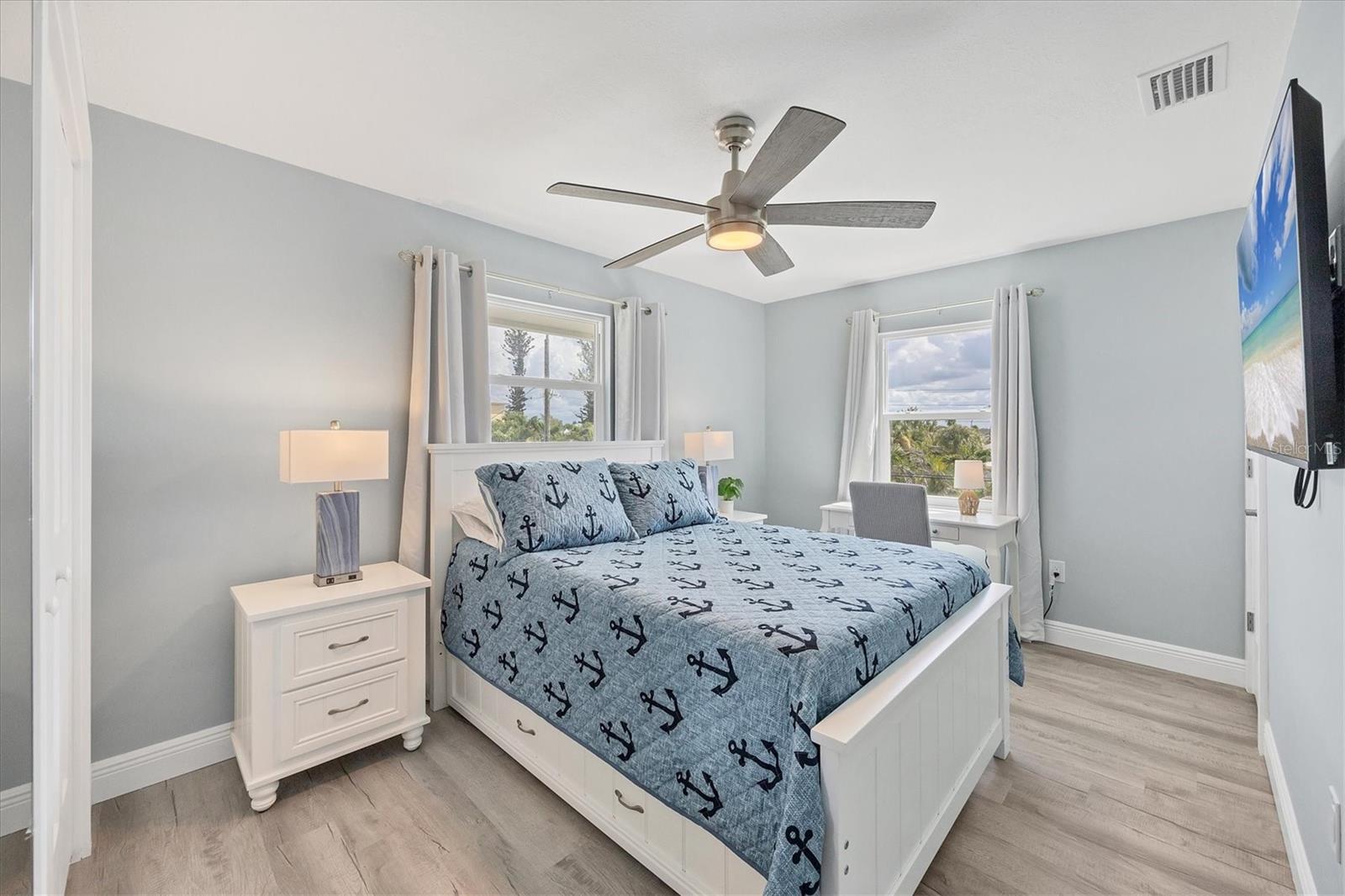 1107 SHORE VIEW DR, ENGLEWOOD, FL — photo 31