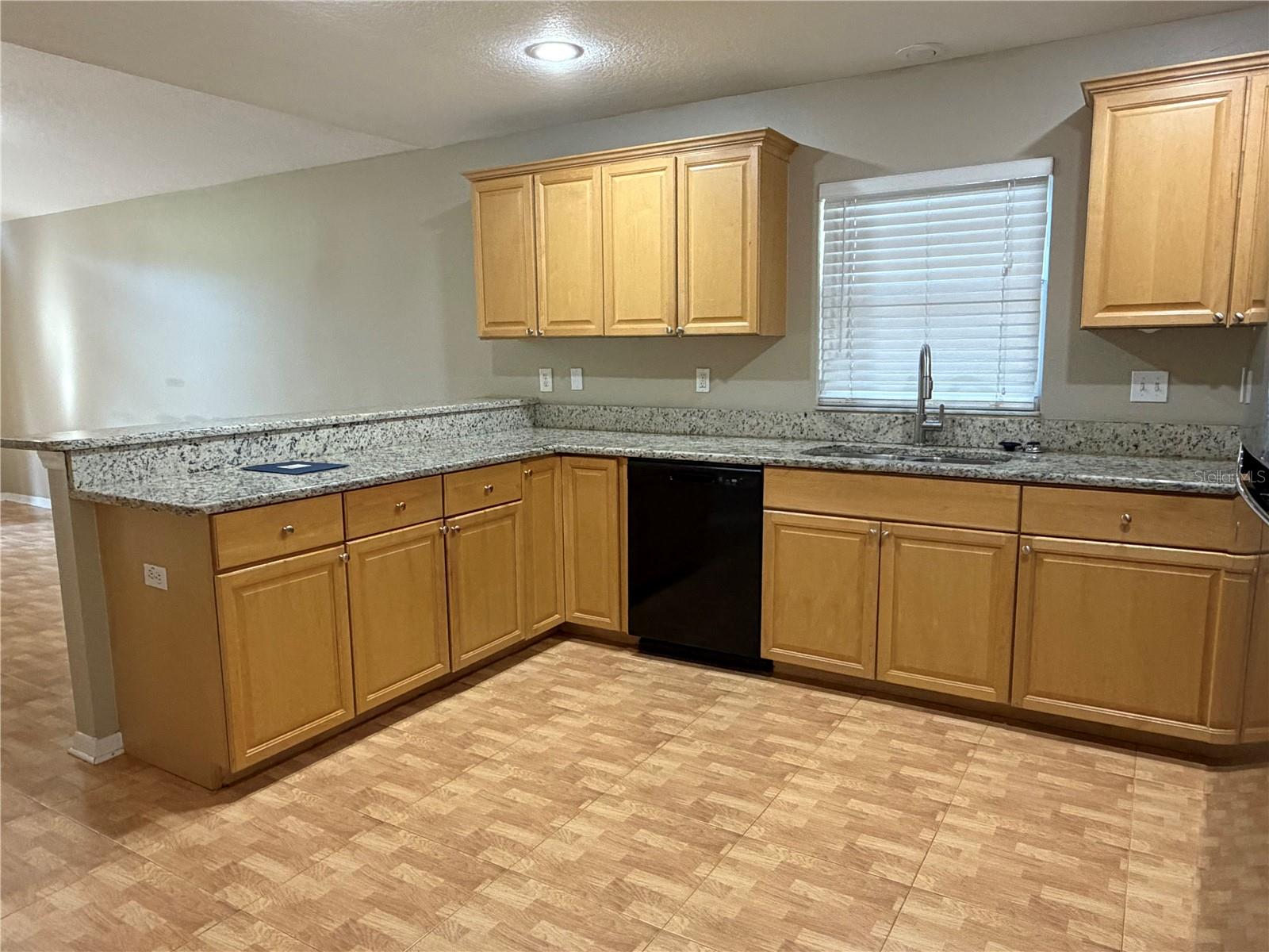 6321 S RICHARD AVE, TAMPA, FL — photo 4