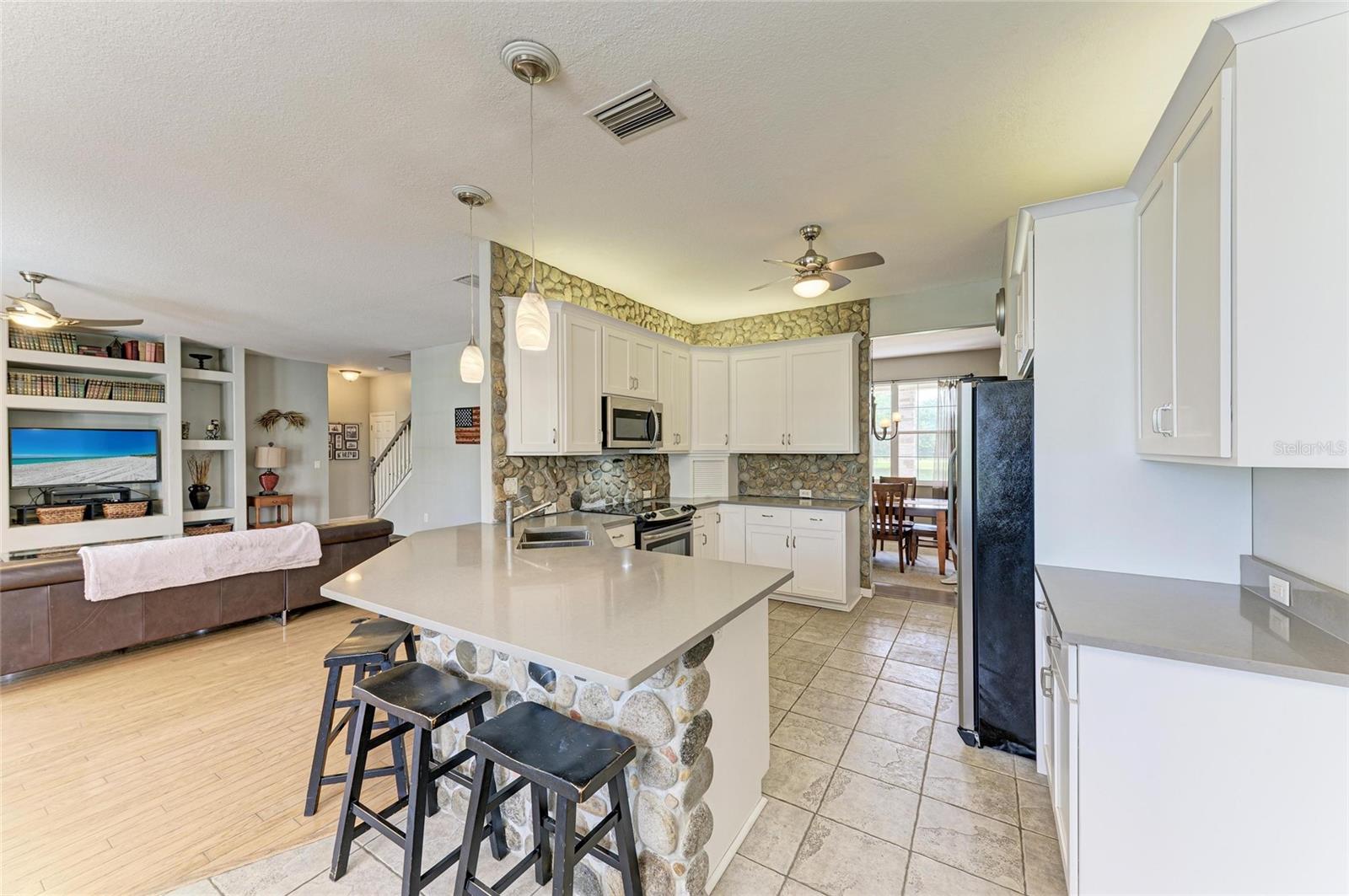 8331 241ST ST E, MYAKKA CITY, FL — photo 27