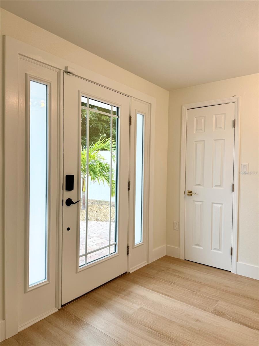 156 N BLVD OF THE PRESIDENTS, SARASOTA, FL — photo 3