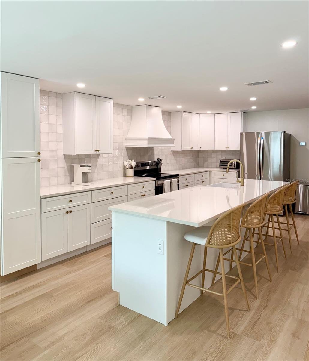 156 N BLVD OF THE PRESIDENTS, SARASOTA, FL — photo 12