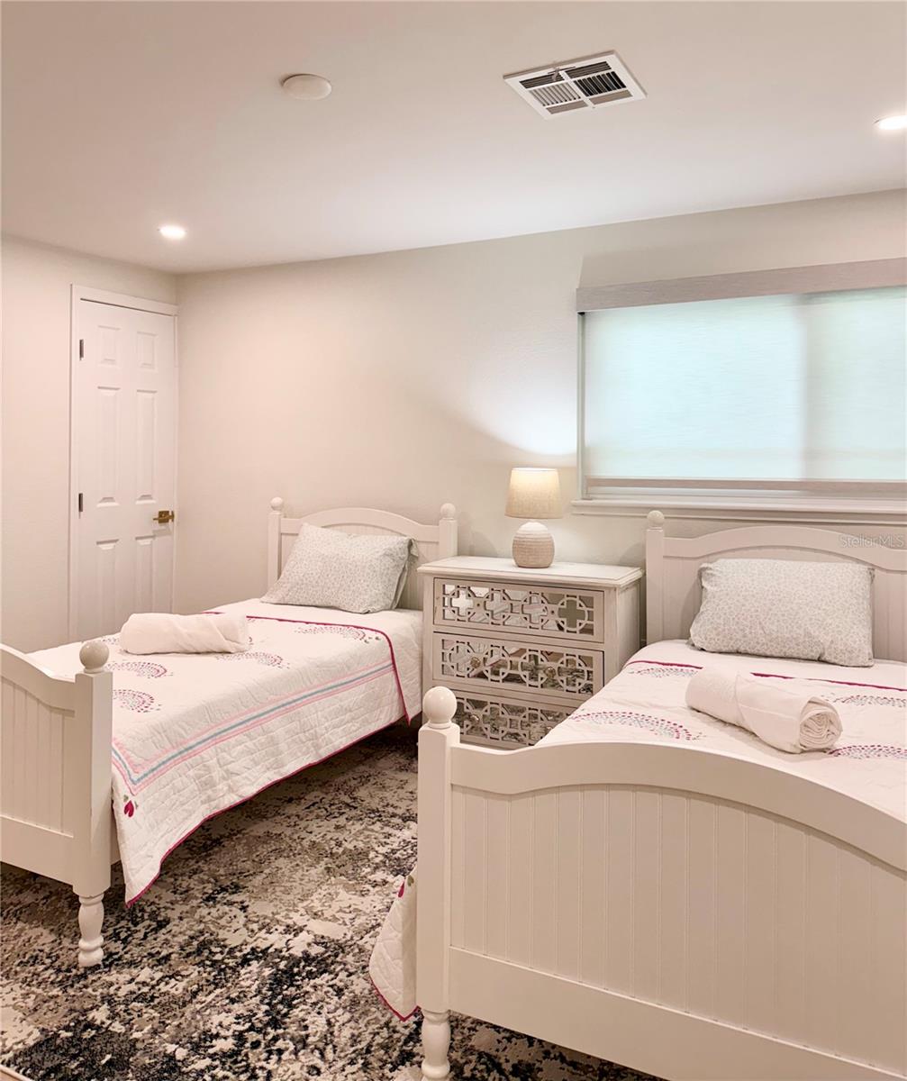 156 N BLVD OF THE PRESIDENTS, SARASOTA, FL — photo 14