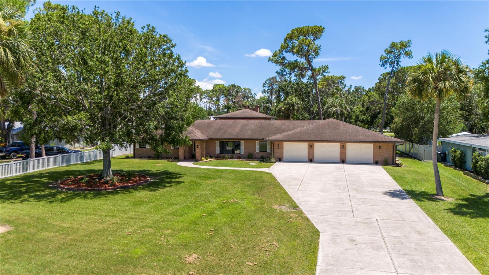 404 DICKMAN DR SW, RUSKIN, FL — photo 2