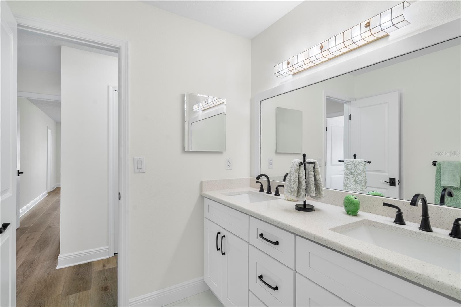 404 DICKMAN DR SW, RUSKIN, FL — photo 11
