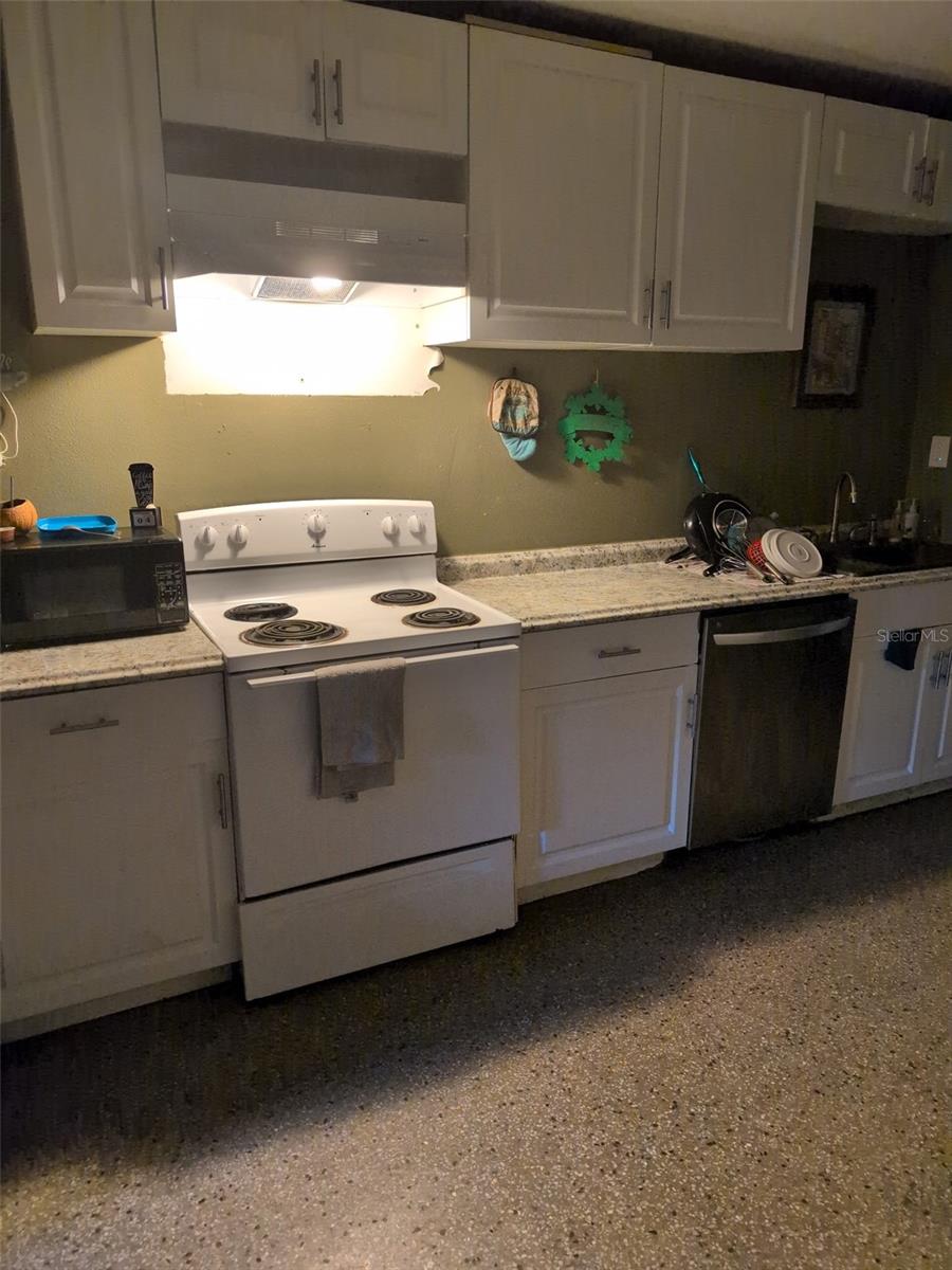 5610 WILSON RD, SANFORD, FL — photo 4