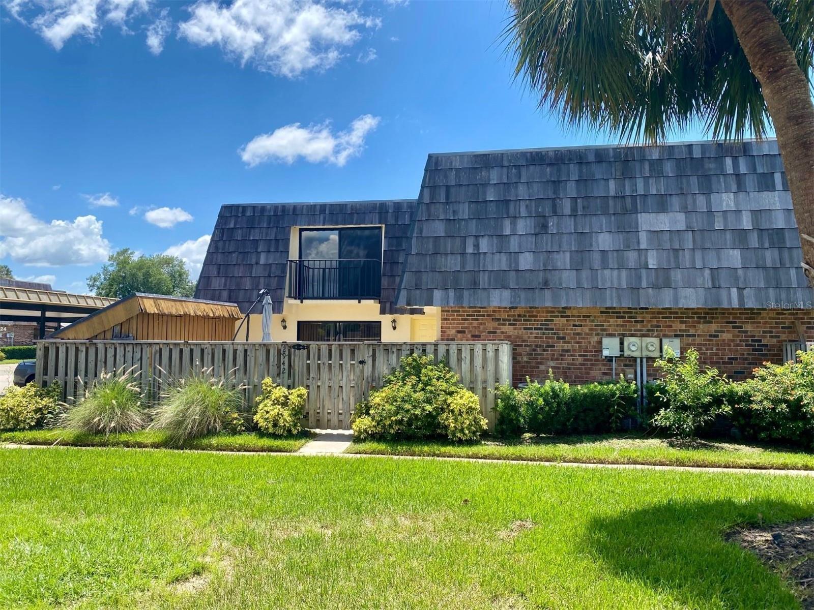 2942 POPLAR AVE, LEESBURG, FL