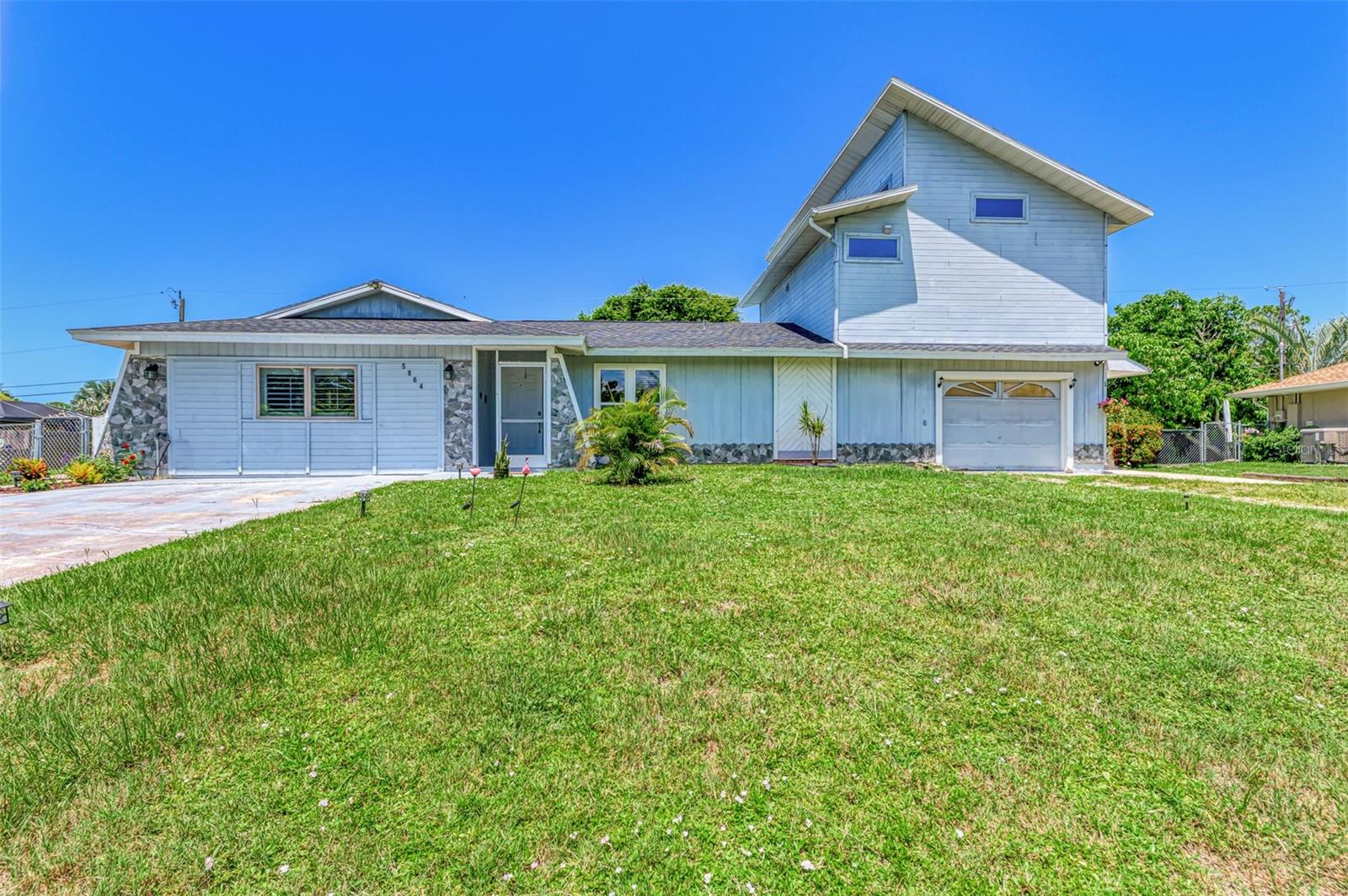 5864 VIOLA RD, VENICE, FL — photo 2