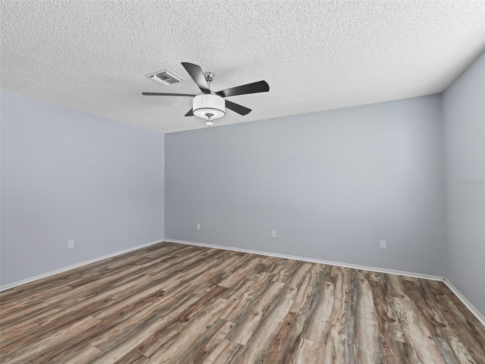 220 ESTRADA PL, THE VILLAGES, FL — photo 23