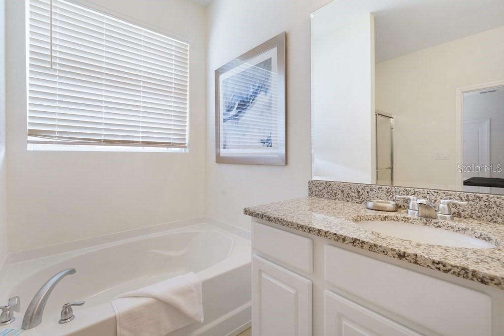 8012 OAK SHADOW CT, DAVENPORT, FL — photo 16