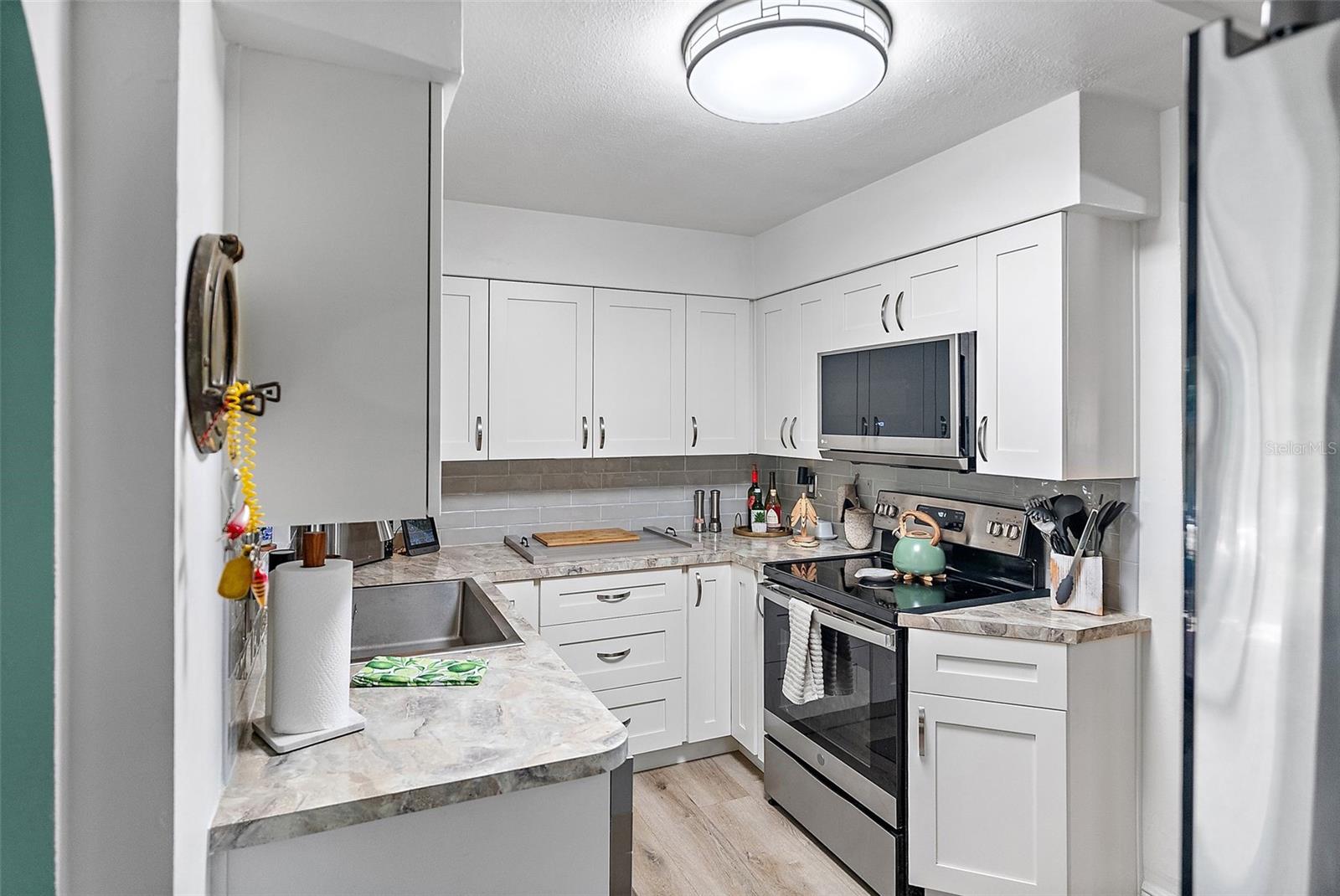 3464 79TH WAY N, ST PETERSBURG, FL — photo 9