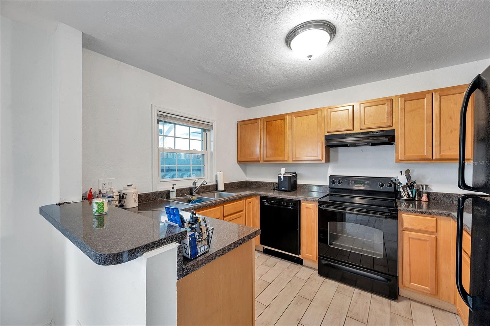 121 SEAHORSE DR SE #A, ST PETERSBURG, FL — photo 12