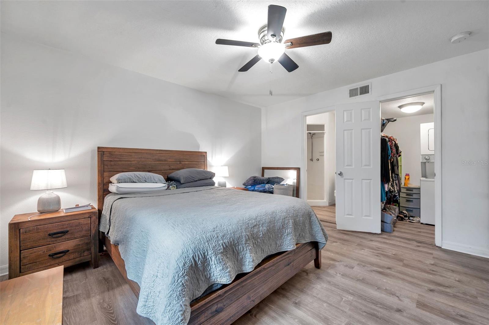 121 SEAHORSE DR SE #A, ST PETERSBURG, FL — photo 15