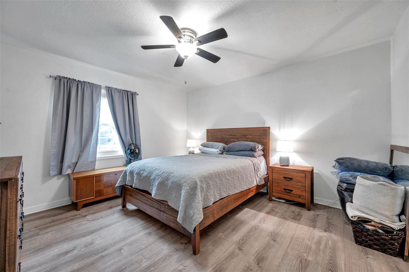 121 SEAHORSE DR SE #A, ST PETERSBURG, FL — photo 17