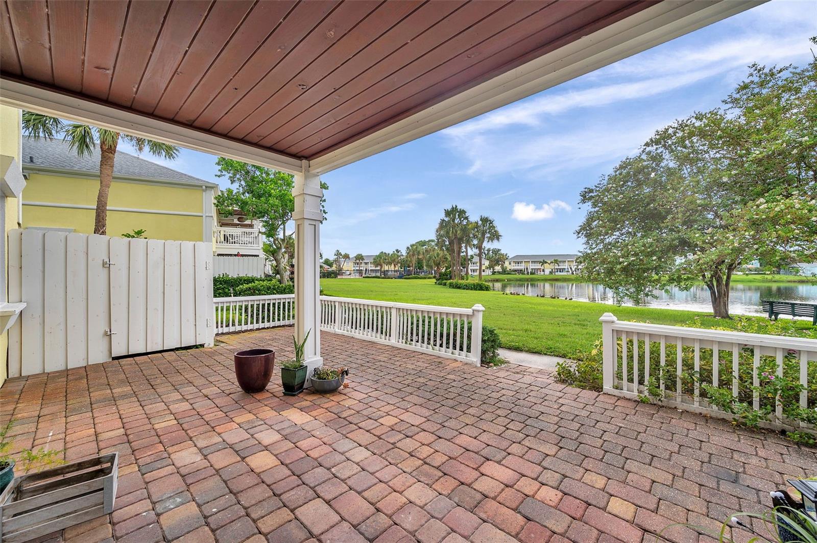 121 SEAHORSE DR SE #A, ST PETERSBURG, FL — photo 25
