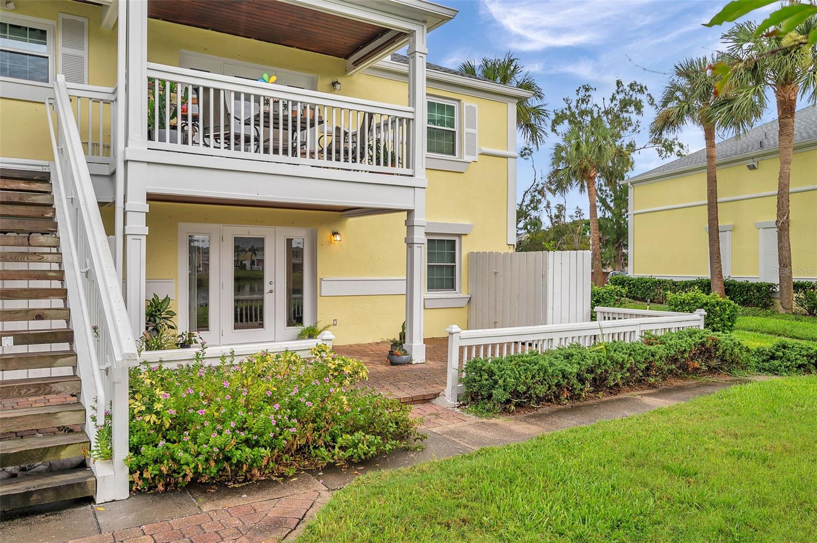 121 SEAHORSE DR SE #A, ST PETERSBURG, FL — photo 30