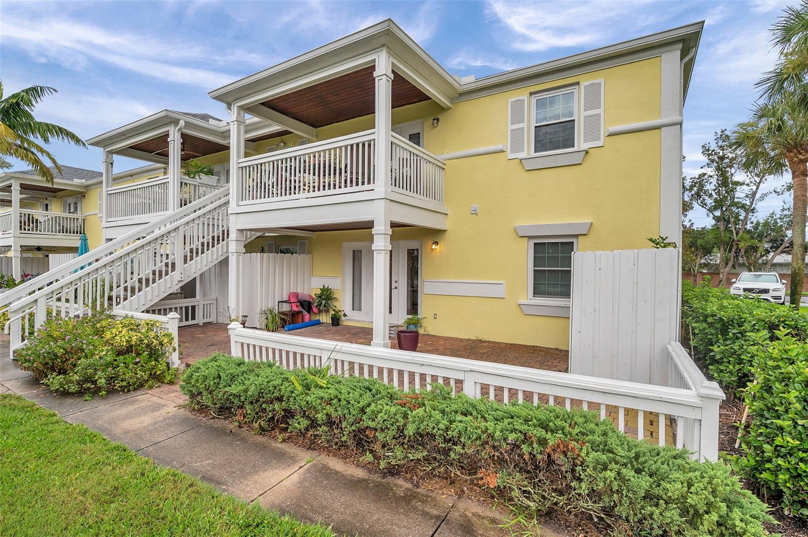 121 SEAHORSE DR SE #A, ST PETERSBURG, FL — photo 31