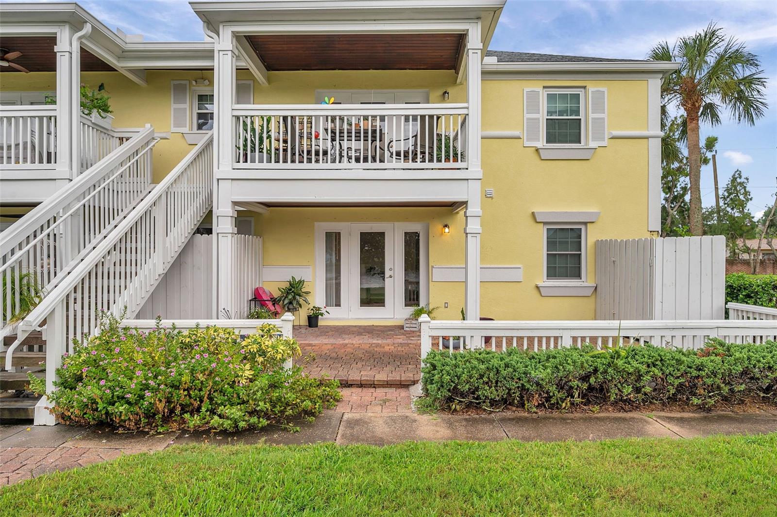 121 SEAHORSE DR SE #A, ST PETERSBURG, FL — photo 32