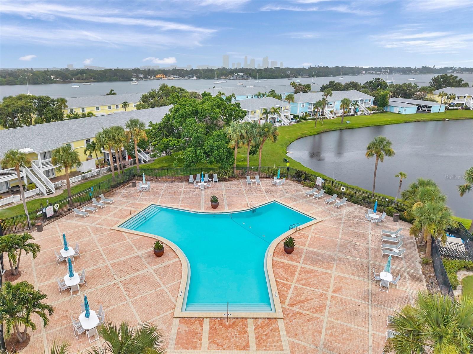121 SEAHORSE DR SE #A, ST PETERSBURG, FL — photo 34