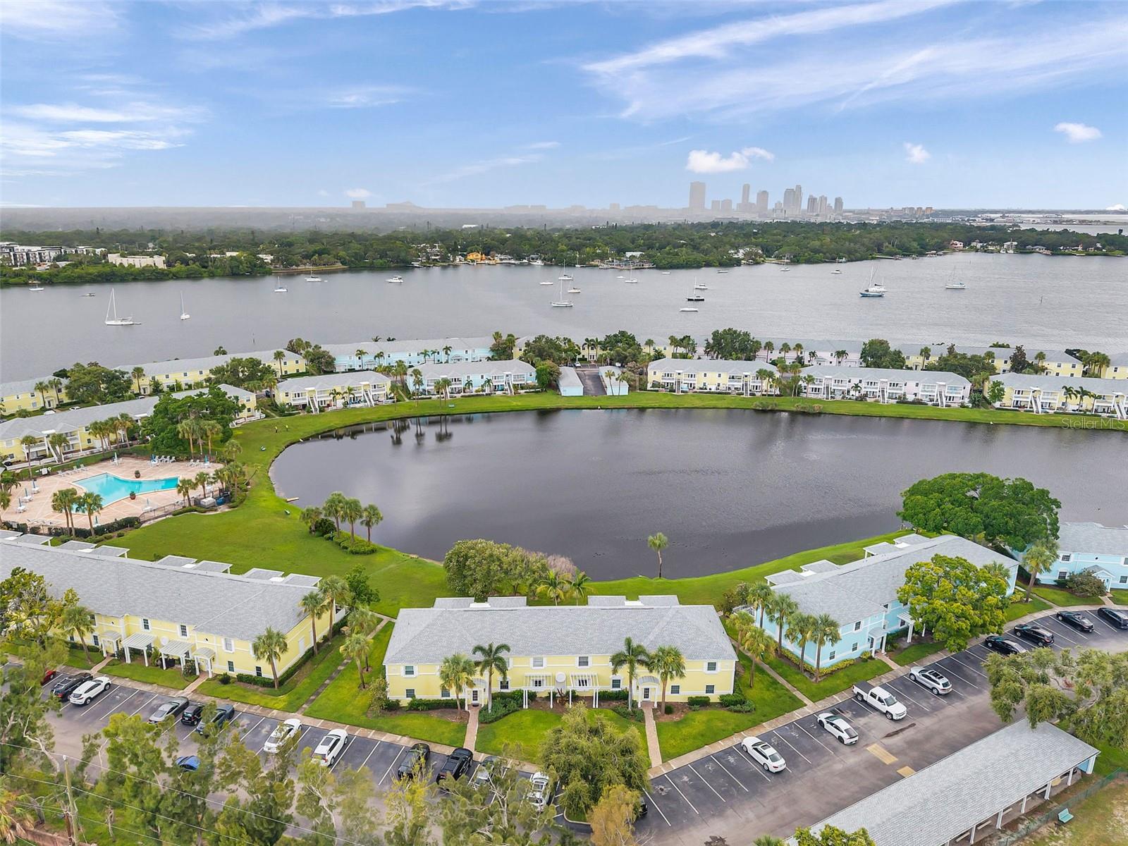 121 SEAHORSE DR SE #A, ST PETERSBURG, FL — photo 36