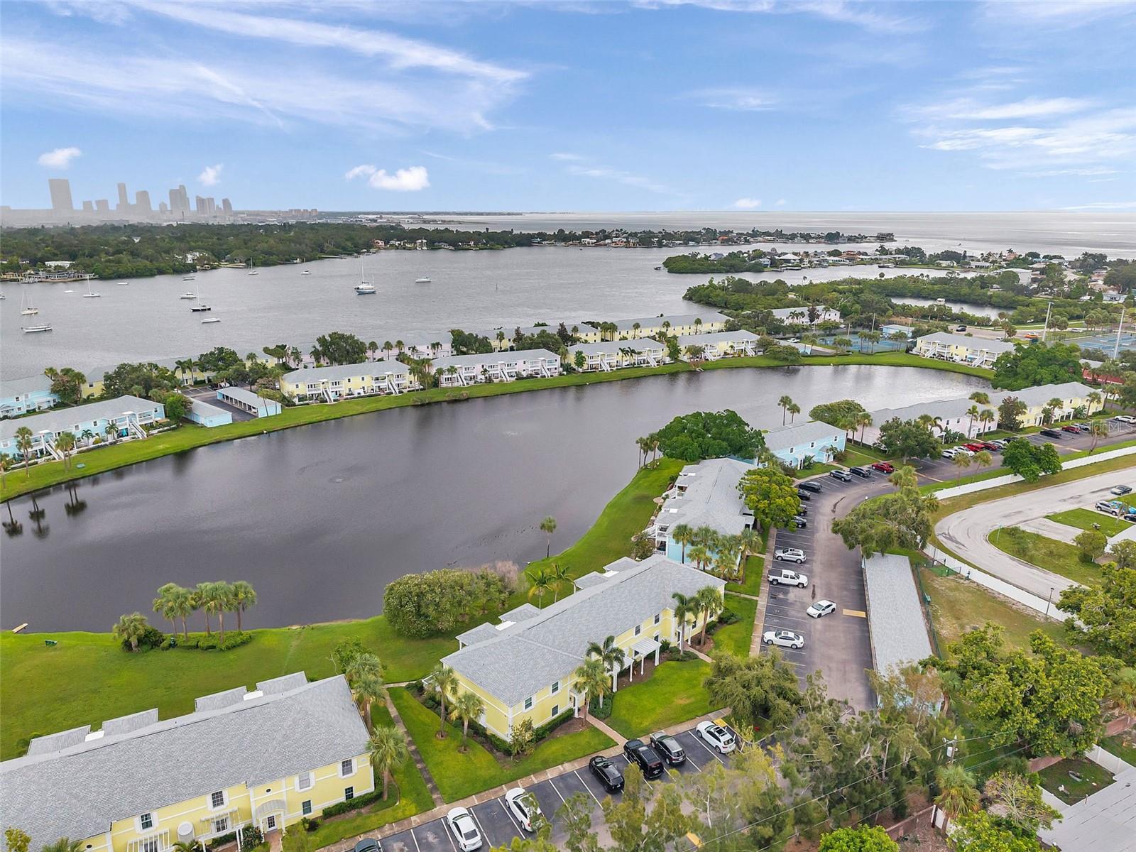 121 SEAHORSE DR SE #A, ST PETERSBURG, FL — photo 37
